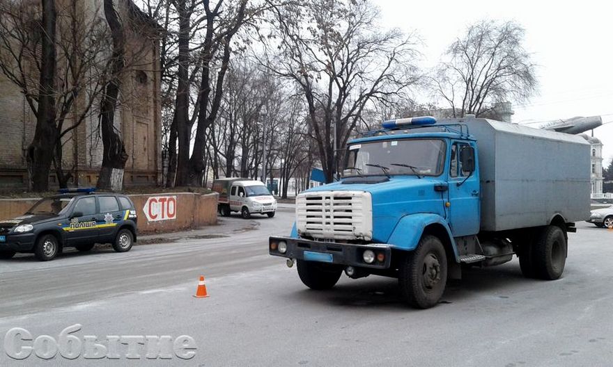 фото http://sobitie.com.ua, ДТП "ЗИЛ" и "Жигули"