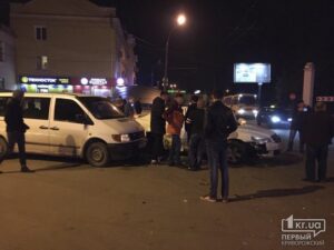 фото 1kr.ua., ДТП женщина за рулем