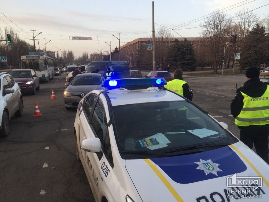 фото https://1kr.ua, ДТП возле исполкома