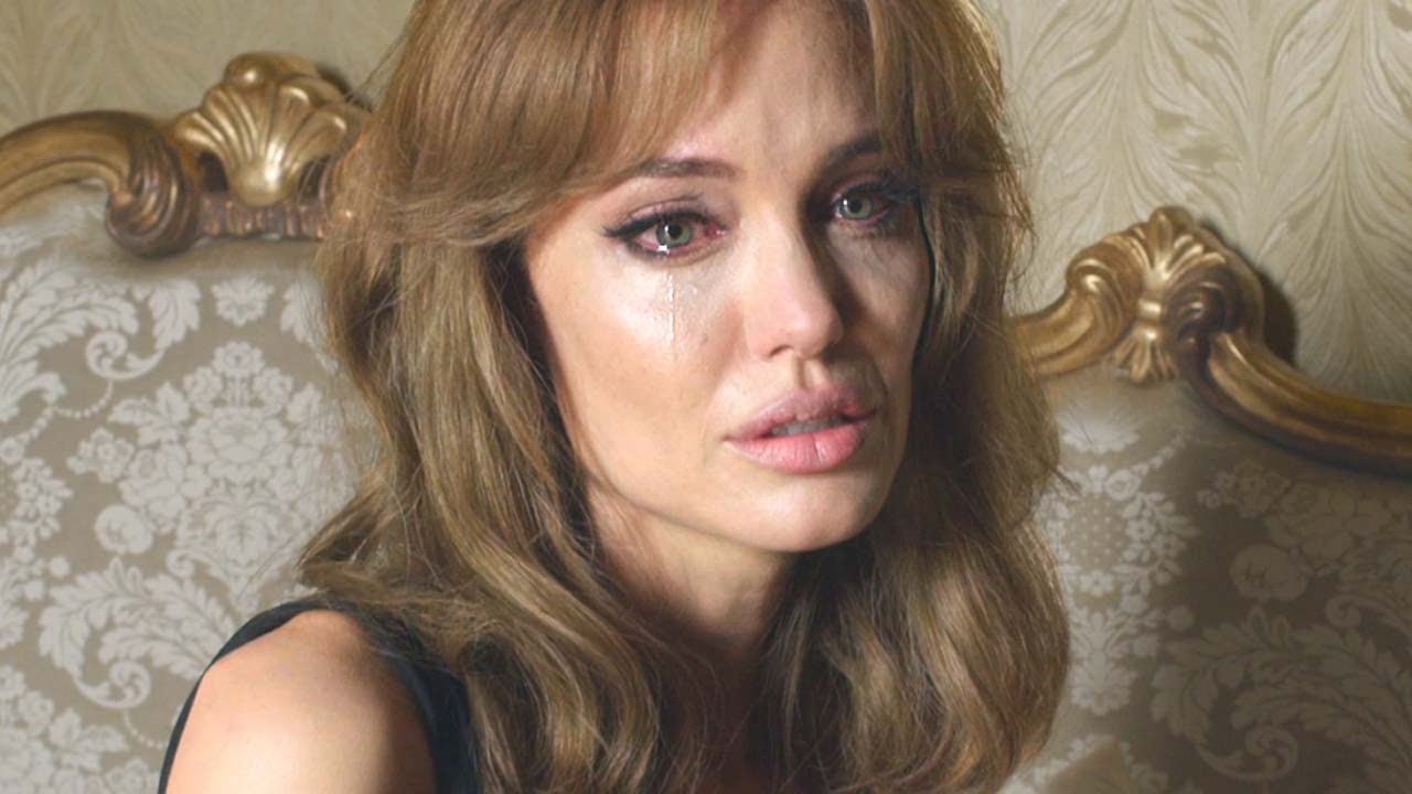 Анджелина Джоли