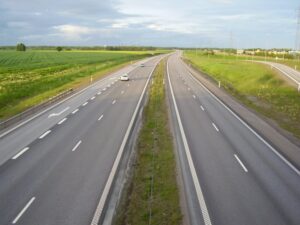 В Днепропетровской области планируют расширить некоторые магистрали до 4-х полос