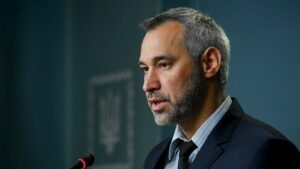 Сообщать о коррупционерах будет выгодно: готовят законопроекты