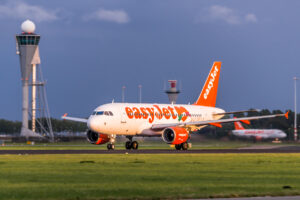 Лоукостер easyJet