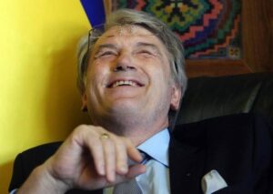 ebef040124bc7bf0fd4b944a3a38dd36-viktor-yushchenko-orange-revolution