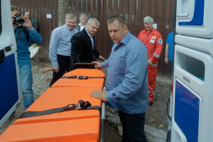В Днепре появились новые машины скорой помощи, оснащенные качественным современным оборудованием