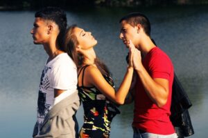 СТОИТ ЛИ НАЧИНАТЬ СВОБОДНЫЕ ОТНОШЕНИЯ