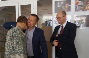 Филатов прокомментировал уход Яценюка