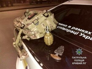 фото http://1tv.kr.ua, парни в камуфляже