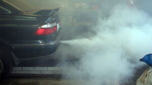 выхлопные газы в гараже