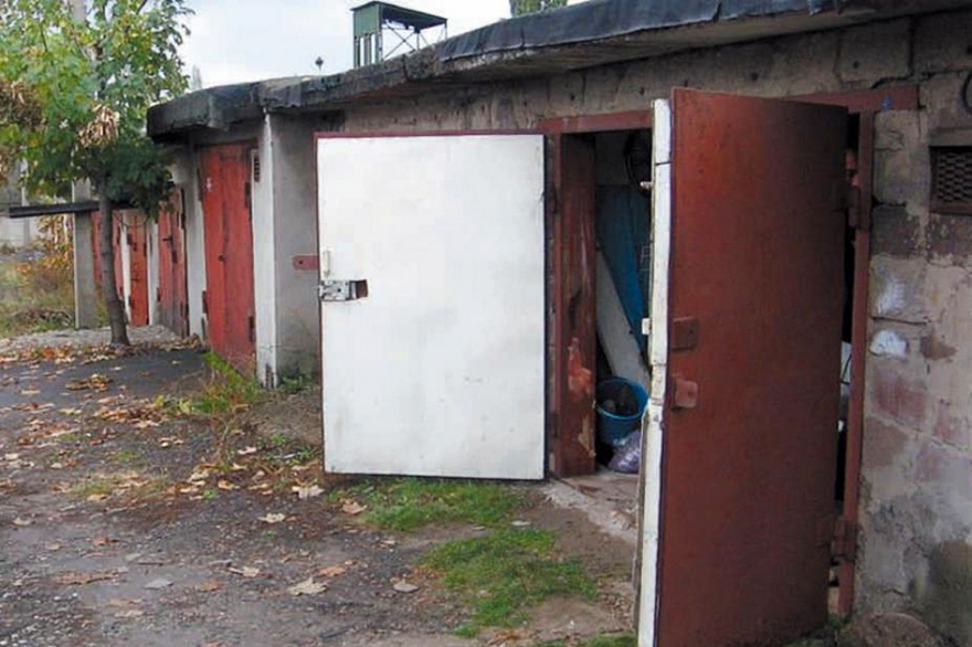 ограбление гаража, фото из открытых источников