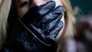 грабитель, фото из открытых источников