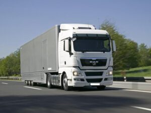 проезд грузовиков, фото из открытых источников