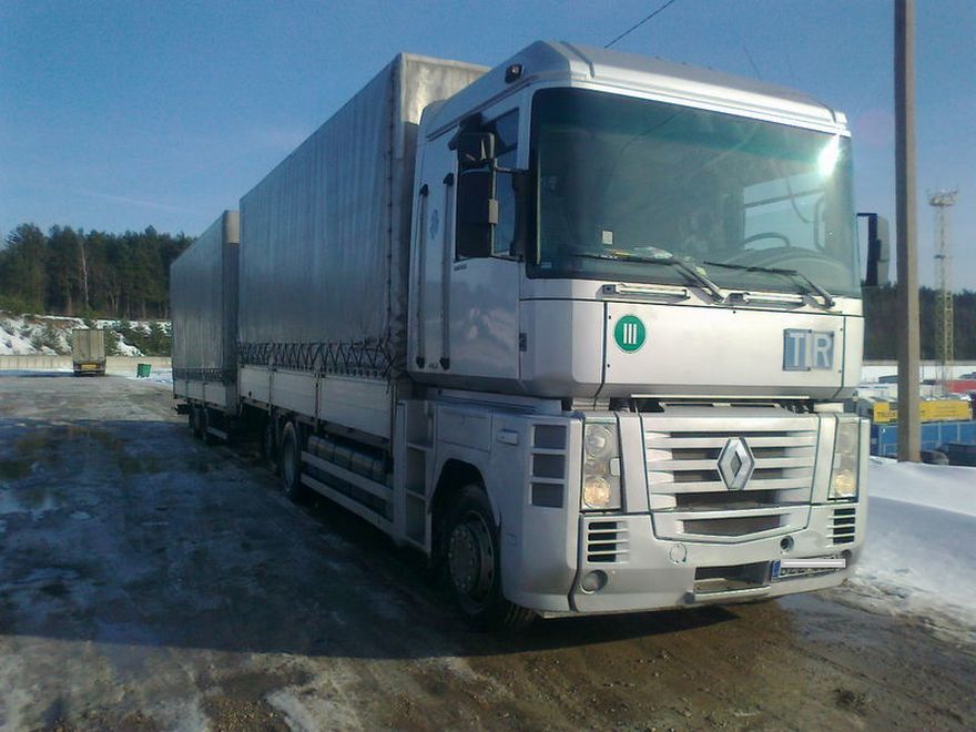 грузовик "Рено", фото из открытых источников