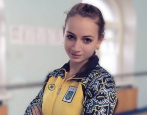 Украинская гимнастка в отпуске радует болельщиков снимками в бикини