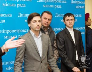 Артем Хмельников