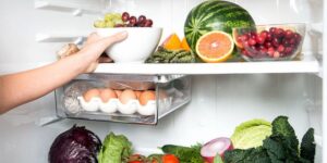 hranim-produkty-v-holodil-nike-pravil-no