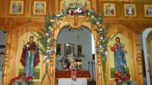 иконы в церкви, фото из открытых источников