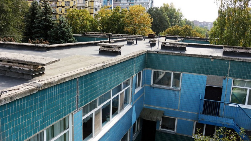 Покрівля у садку