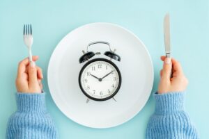 Помогает ли похудеть интервальное голодание: ответ ученых и диетологов