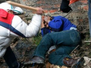 В Днепре задержали парня, который зверски избил 15-летнюю девочку