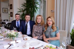 Тина Кароль с актёрами сериала &quot;Хозяйка&quot;