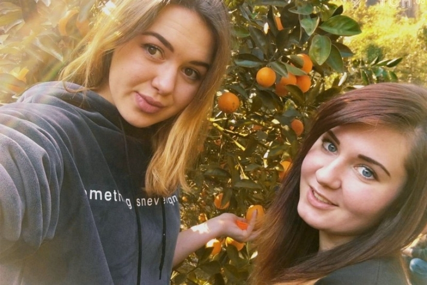 девушки