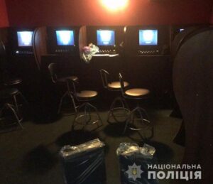 Под Днепром полиция “накрыла” два игорных клуба (фото)
