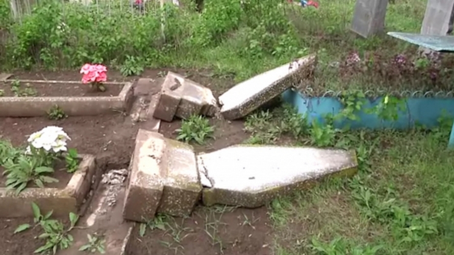 фото espreso.tv, разрушенные памятники