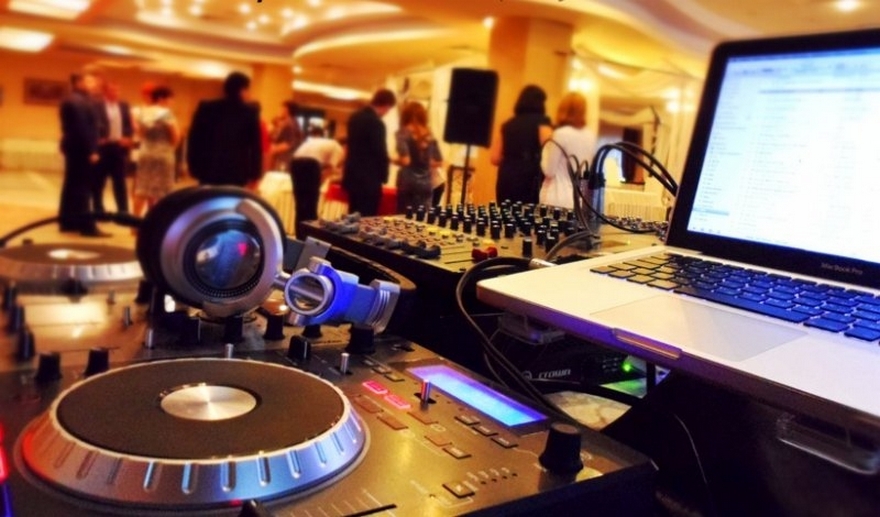 музыкальное оборудование, фото из открытых источиков