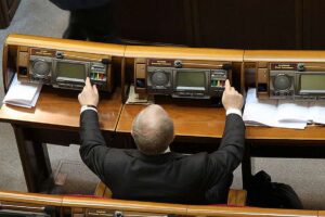 Разумков рассказал, как можно побороть “кнопкодавство” нардепов в Раде