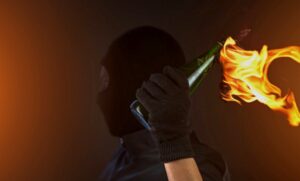 коктейль "Молотова", фото из открытых источников