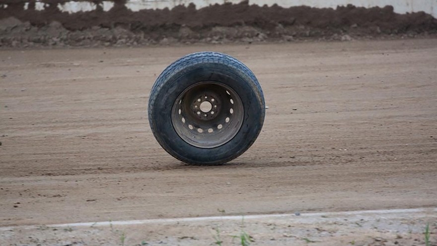 оторвалось колесо