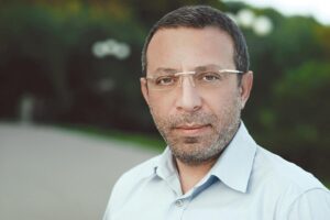 Как проходит домашний арест Корбана (фото)