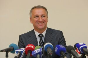 Экс-мэр Днепра Куличенко идет на выборы в Раду