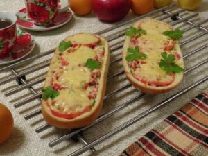 пицца на хлебе