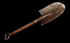 убить лопатой