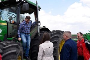 Олег Ляшко посетил села Черкасской области. Фото: Facebook/Олег Ляшко