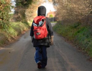 мальчик-беглец, фото из открытых источников