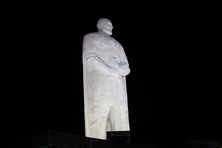 mariupol_pamyatnik