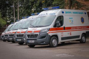 mashiny_skoroy_novye_peugeot_ukomplektovannye_oborudovaniem_iz_ssha_yaponii_i_germanii