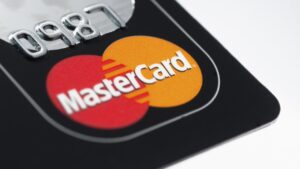 mastercard-credit-card-istock_000016248353_medium-940x529