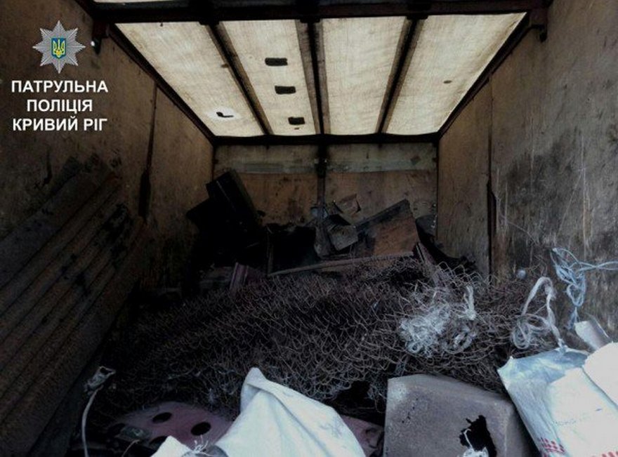 фото https://1kr.ua, грузовик с металлоломом