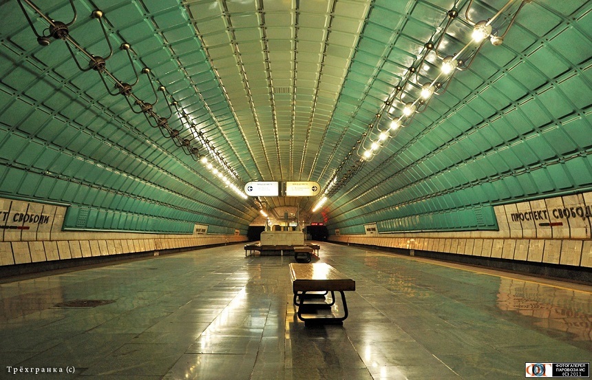 поезд в метро, фото kharkov.livejournal.com