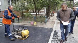 реконструкції дворів
