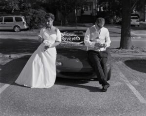 Фотограф убрал из рук людей гаджеты для галереи о зависимости от смартфонов