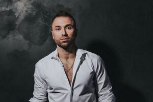 “Холостяк” Михайлюк закрутил роман с украинской моделью (фото)