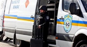 фото news.liga.net, пиротехники