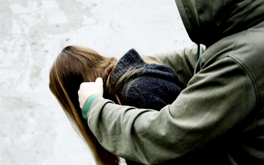 избить девушку, фото из открытых источников