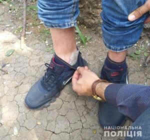 Возле больницы задержали наркоторговца (фото)
