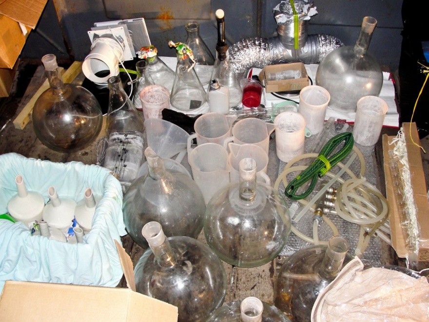 фото из открытых источников, нарколаборатория